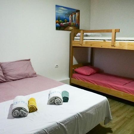 Hotel Saint Tropez Durres Bisht Kamez Esterno foto